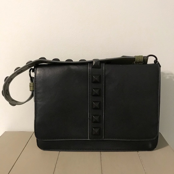Steve Madden Black & Olive Green Studded Purse - Picture 1 of 8